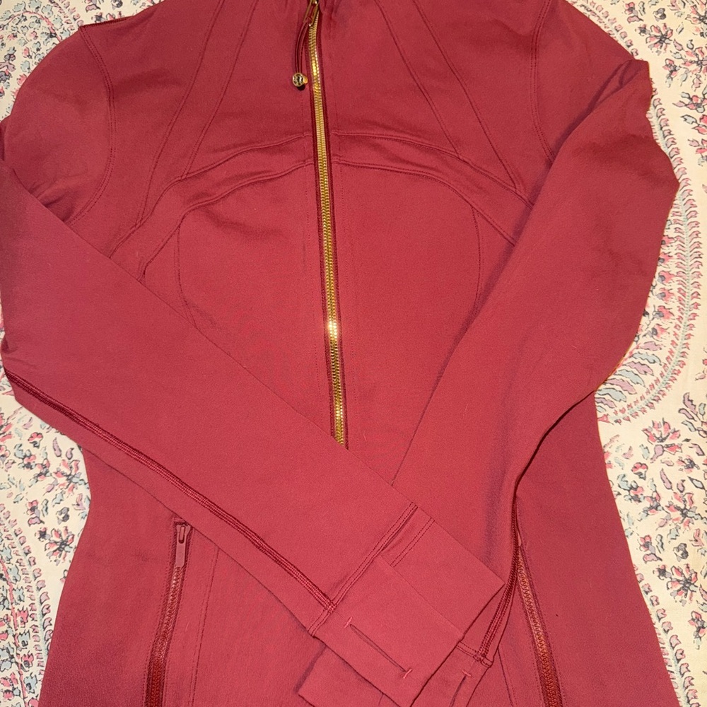 Lululemon - Picture 3 of 3